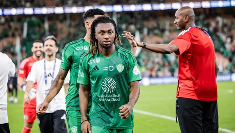 أتانجانا يكشف كواليس اختياره الأهلي ويحلم بالدوري الإنجليزي الممتاز